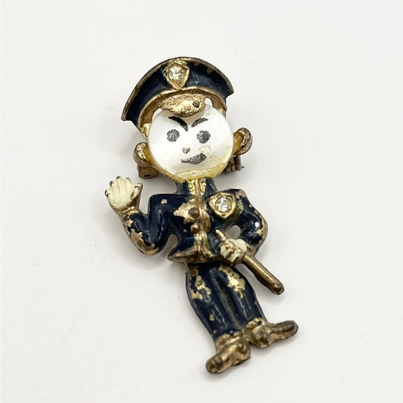 Estate enamel shell articulating Policeman brooch pin - Picture 2 of 7